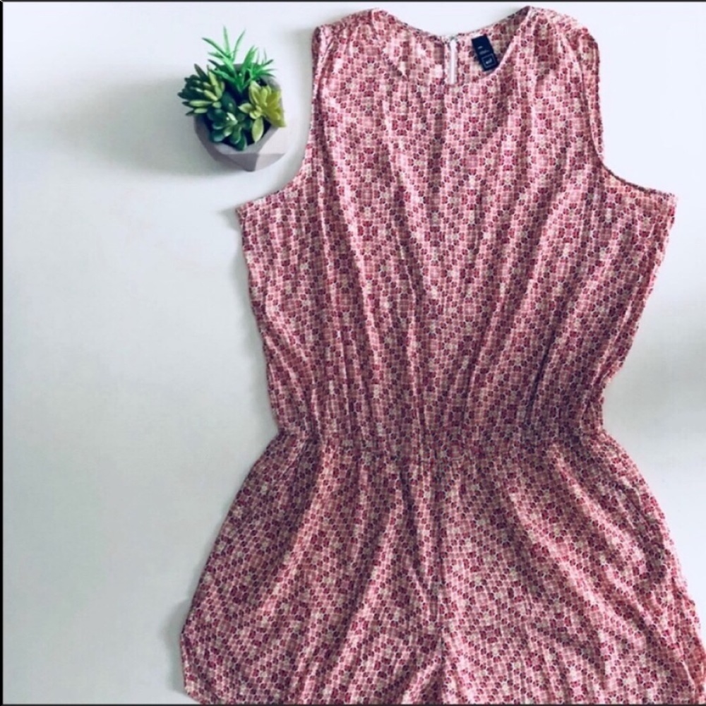 NEW Gap Tank Romper in Pink Geo Print - Picture 2 of 8
